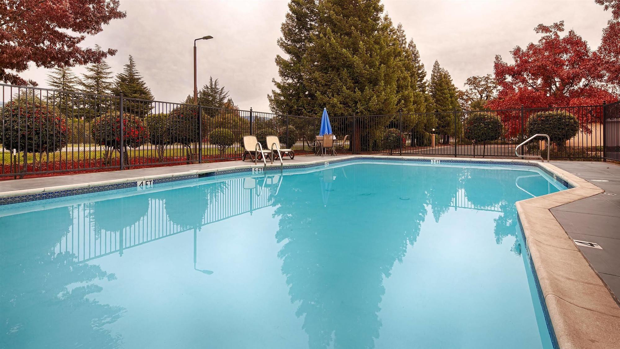Best Western Orchard Inn Ukiah Extérieur photo